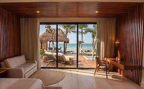 Villa Tulumar Beachfront Luxury Villa- Full Service